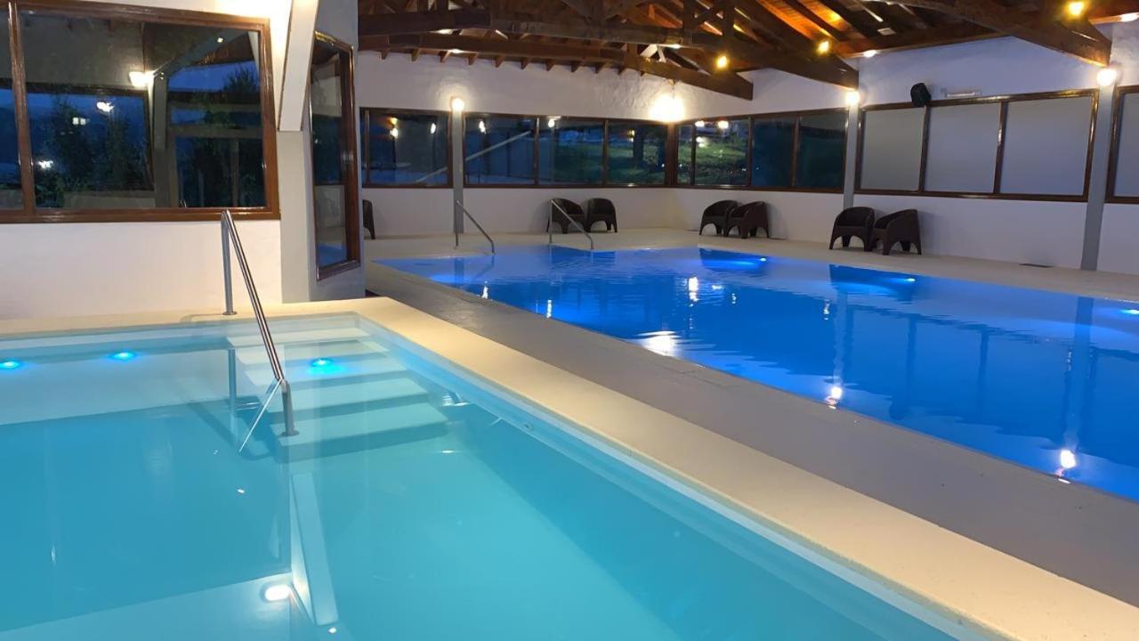 Costa Brava Apart Hotel & Suites San Carlos de Bariloche Exteriör bild