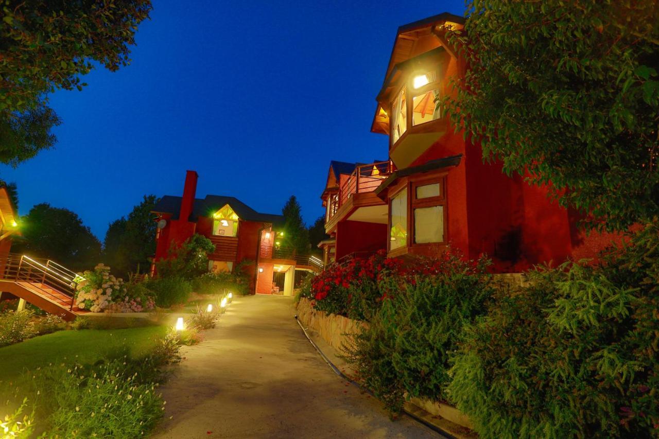 Costa Brava Apart Hotel & Suites San Carlos de Bariloche Exteriör bild