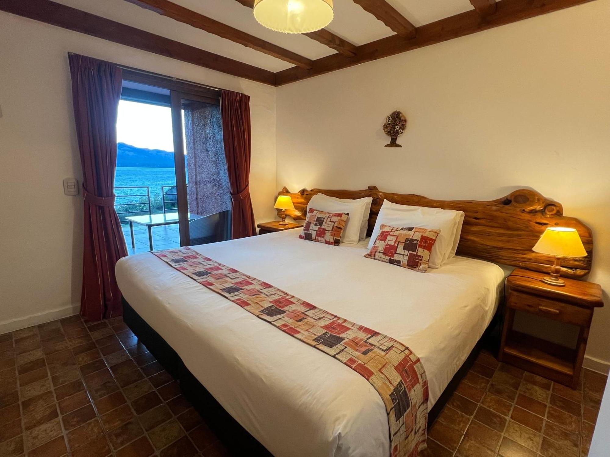 Costa Brava Apart Hotel & Suites San Carlos de Bariloche Exteriör bild