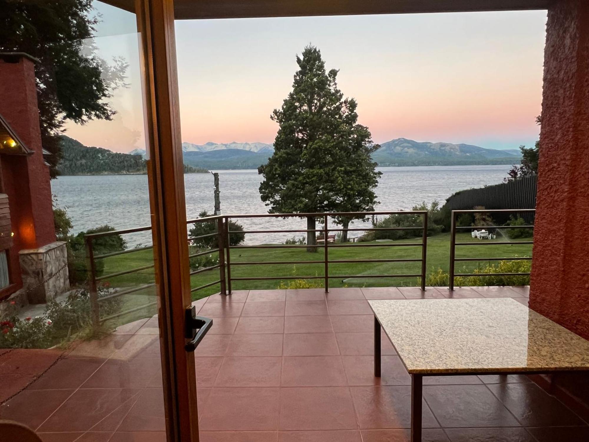 Costa Brava Apart Hotel & Suites San Carlos de Bariloche Exteriör bild